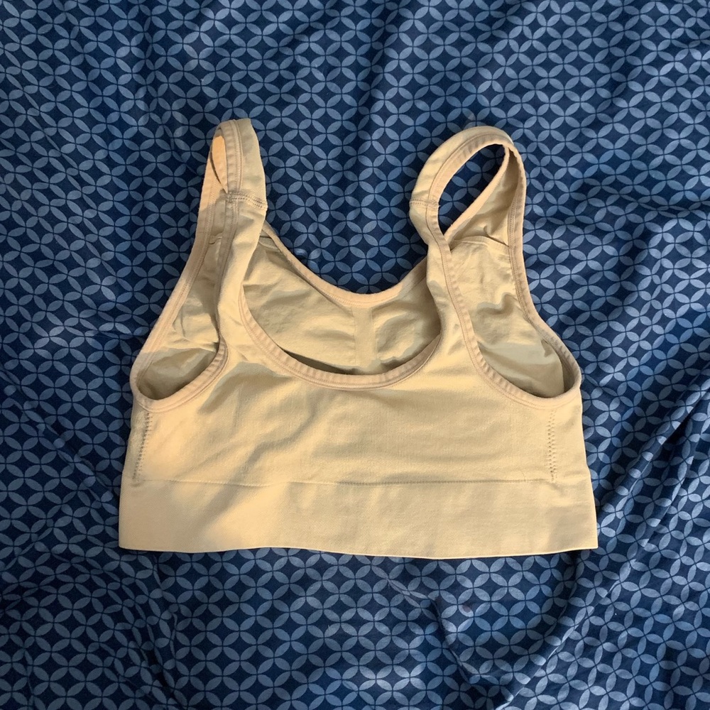 Secret Treasures Sports Bra - Picture 2 of 4